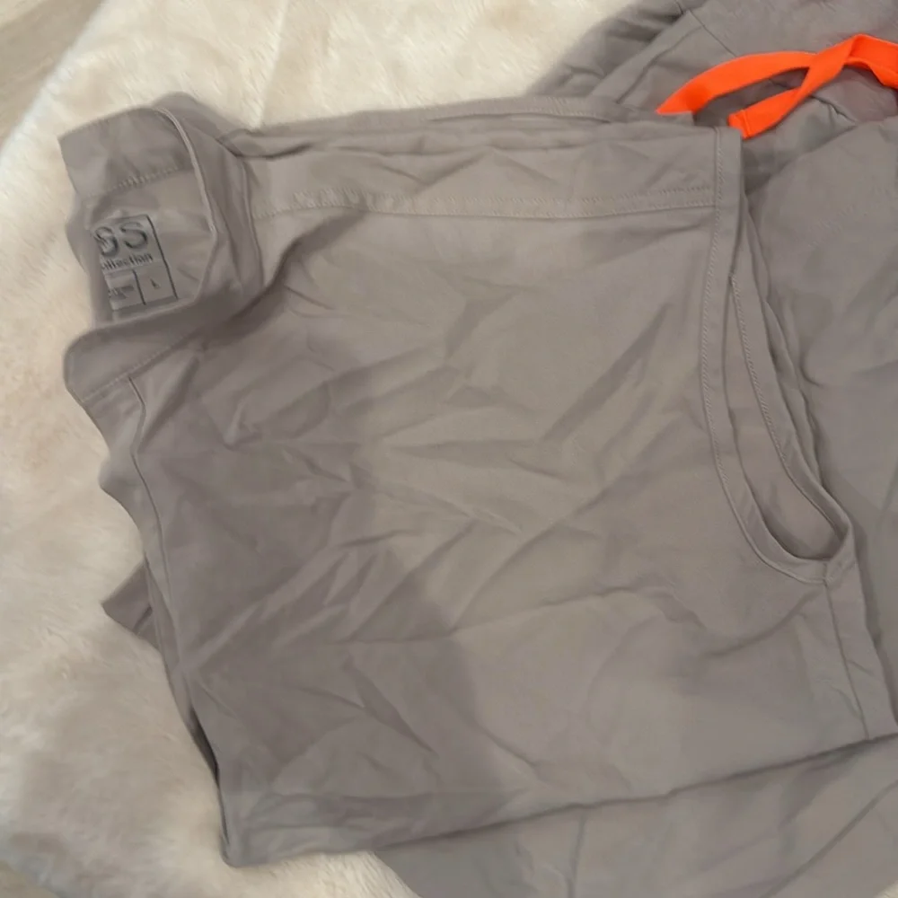 Figs Uniform! Large Tops and XL Bottoms - Picture 2 of 3